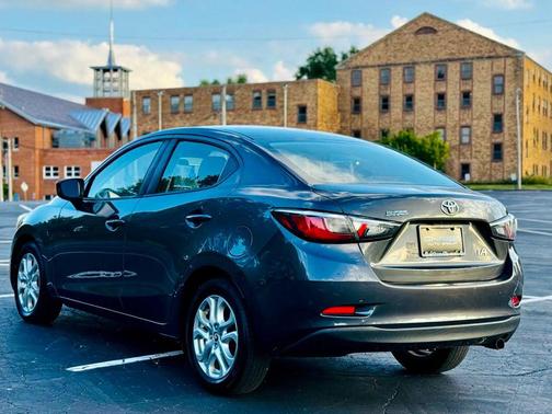2017 Toyota Yaris iA Base