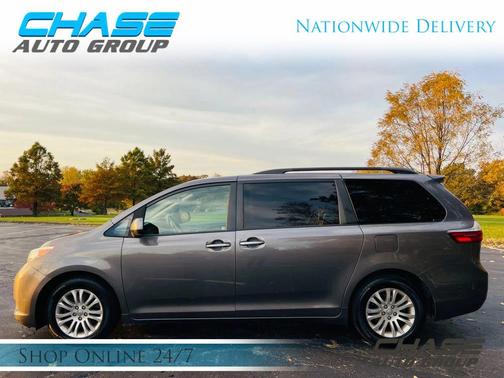 2017 Toyota Sienna XLE