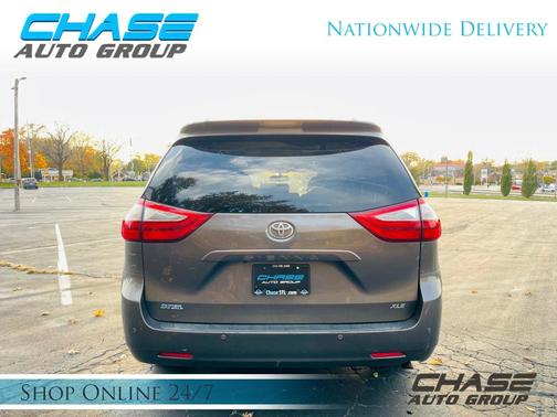 2017 Toyota Sienna XLE