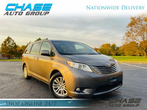 2017 Toyota Sienna XLE
