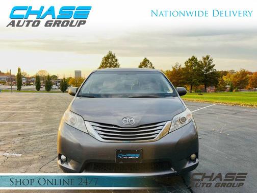 2017 Toyota Sienna XLE