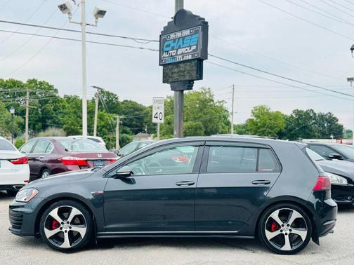 2015 Volkswagen Golf GTI 2.0T SE 4-Door