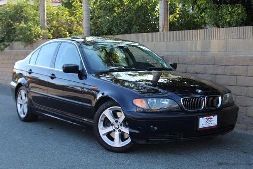 Photo 2 of 56 of 2005 BMW 330 i