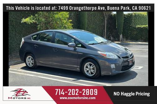 Winter Gray Metallic 2011 Toyota Prius III