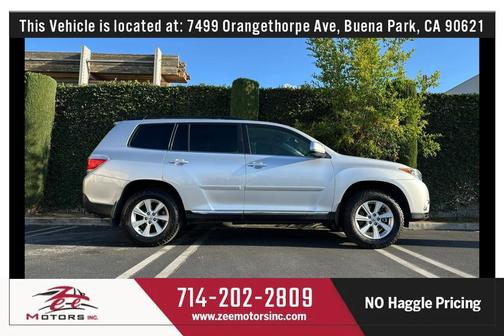Classic Silver Metallic 2011 Toyota Highlander SE