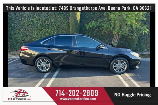 Midnight Black Metallic 2017 Toyota Camry SE