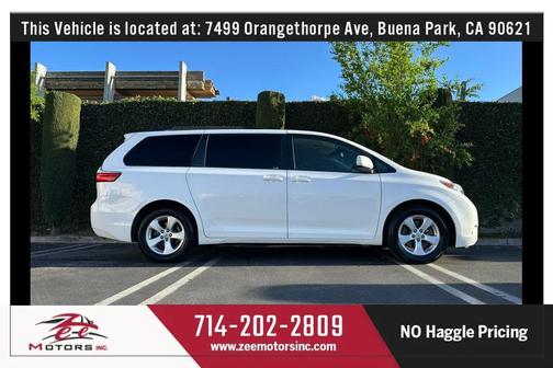 Super White 2017 Toyota Sienna LE