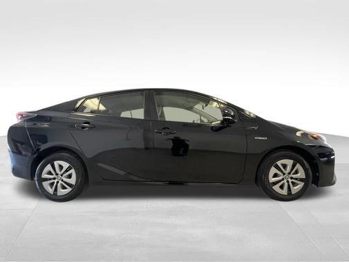 2016 Toyota Prius Three