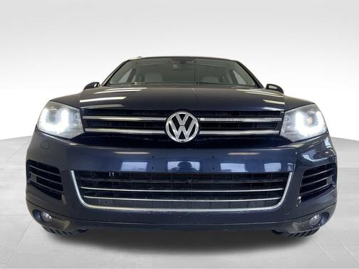 2012 Volkswagen Touareg TDI Lux