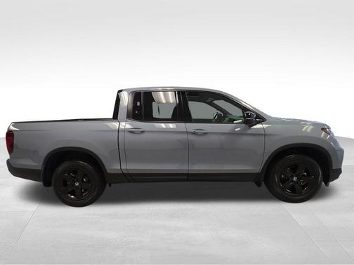 2023 Honda Ridgeline Black