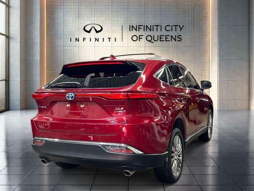 Ruby Flare Pearl 2022 Toyota Venza XLE