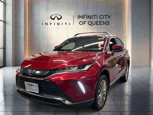 Ruby Flare Pearl 2022 Toyota Venza XLE