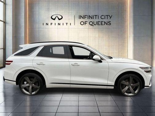 Uyuni White 2025 Genesis GV70 3.5T Sport