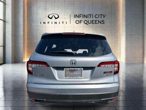 Silver 2022 Honda Pilot TrailSport