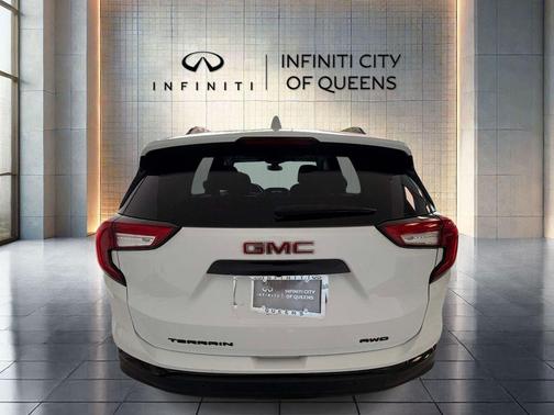 Summit White 2023 GMC Terrain SLE