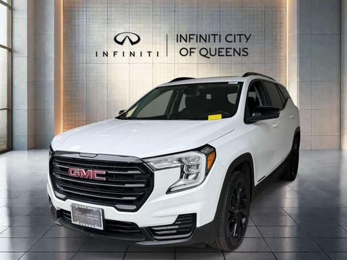 Summit White 2023 GMC Terrain SLE