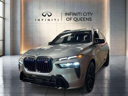 Skyscraper Gray Metallic 2024 BMW X7 M60i