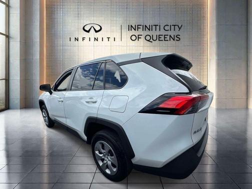 Ice 2024 Toyota RAV4 LE