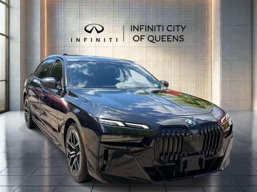Black Sapphire Metallic 2024 BMW 760 760i xDrive