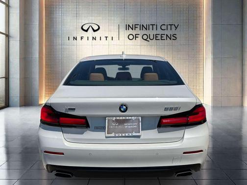Mineral White Metallic 2023 BMW 530 i xDrive