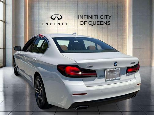 Mineral White Metallic 2023 BMW 530 i xDrive