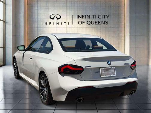 Alpine White 2025 BMW 230 i xDrive