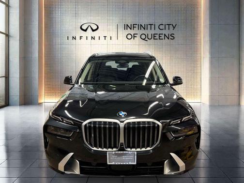Black Sapphire Metallic 2024 BMW X7 xDrive40i