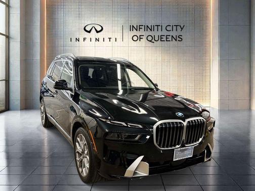 Black Sapphire Metallic 2024 BMW X7 xDrive40i