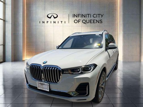 Alpine White 2022 BMW X7 xDrive40i