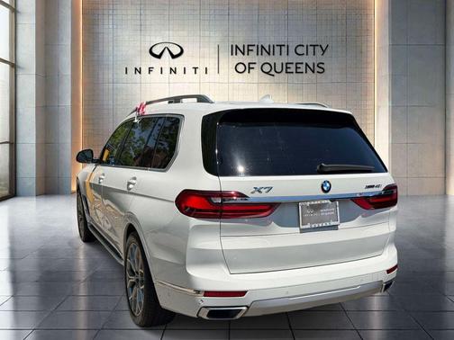 Alpine White 2022 BMW X7 xDrive40i
