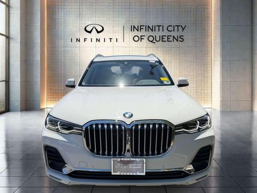 Alpine White 2022 BMW X7 xDrive40i