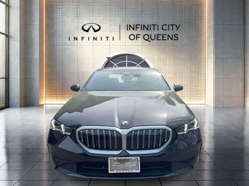 Black Sapphire Metallic 2025 BMW 530 i xDrive