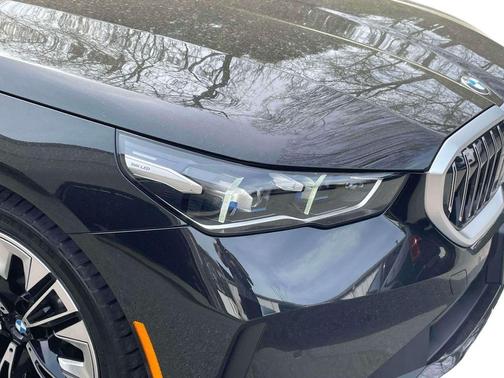 Black Sapphire Metallic 2025 BMW 530 i xDrive