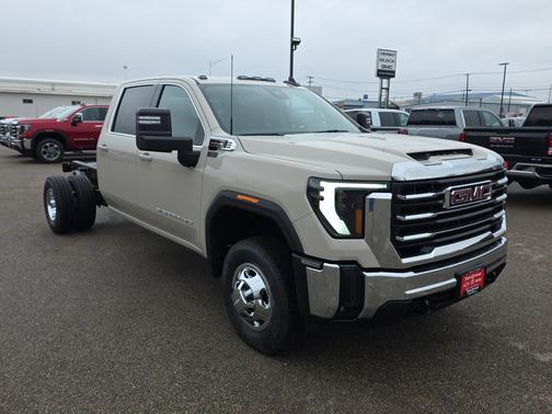 2026 GMC Sierra 3500 SLE