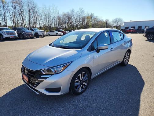 2023 Nissan Versa 1.6 SV