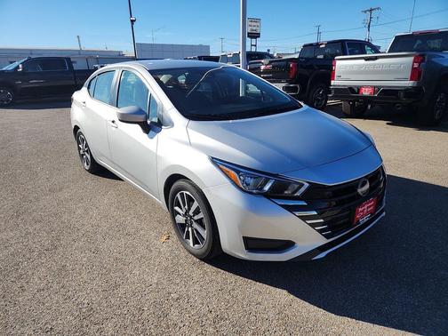 2023 Nissan Versa 1.6 SV