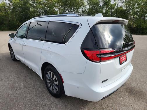 2021 Chrysler Pacifica Hybrid Touring L