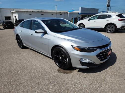 2022 Chevrolet Malibu FWD LT
