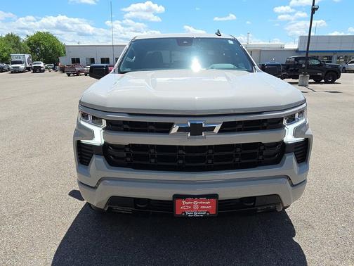 White Sands 2026 Chevrolet Silverado 1500 RST