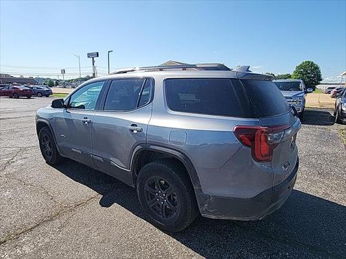 2022 GMC Acadia AWD AT4