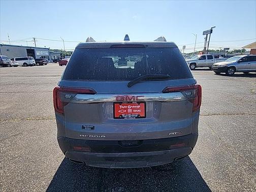 2022 GMC Acadia AWD AT4