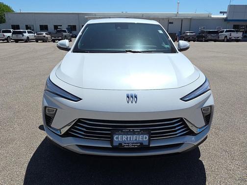 White Frost Tricoat 2024 Buick Envista Preferred FWD