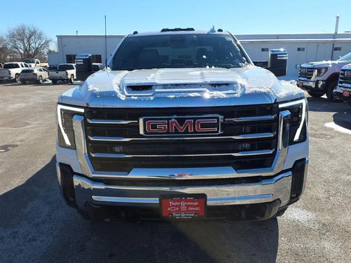 2026 GMC Sierra 3500 SLT