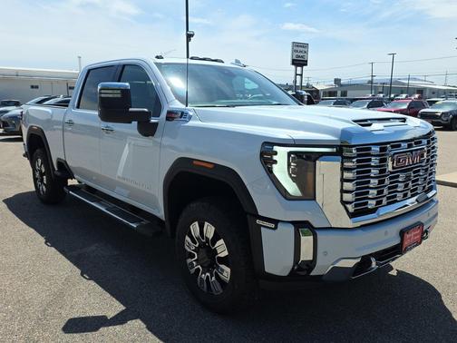 Glacier White Tricoat 2026 GMC Sierra 2500 Denali