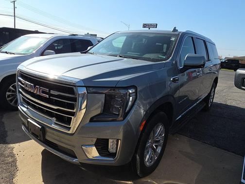 Sterling Metallic 2023 GMC Yukon XL SLT