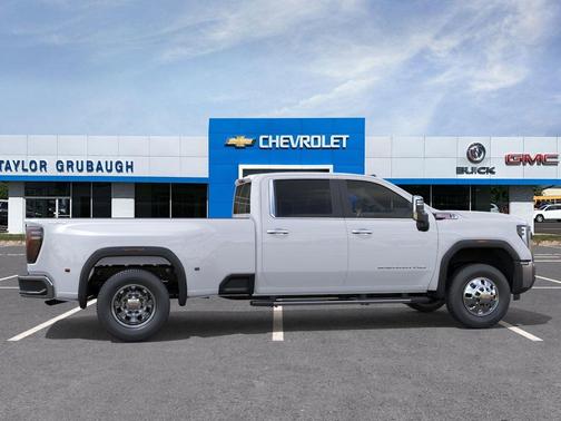 2026 GMC Sierra 3500 SLT