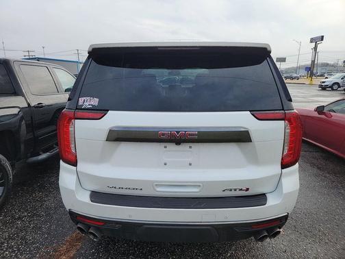 2023 GMC Yukon 4WD AT4