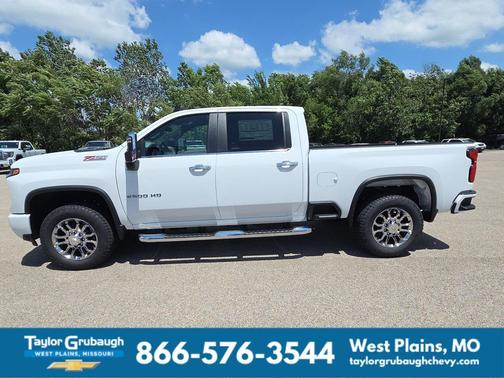 Summit White 2026 Chevrolet Silverado 2500 LT