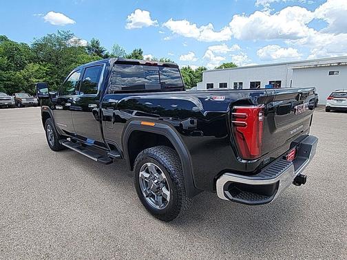2025 GMC Sierra 3500 SLT