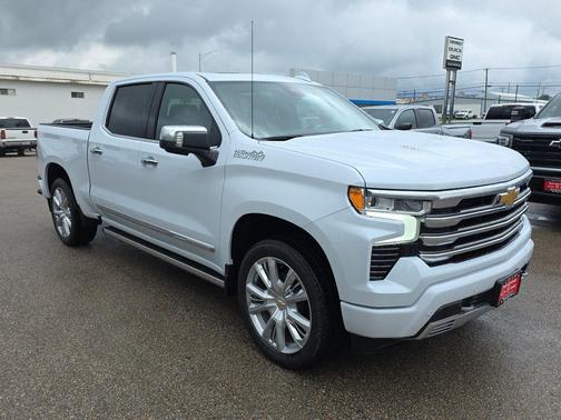 Polar White Tricoat 2026 Chevrolet Silverado 1500 High Country